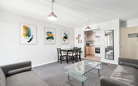 Docklands Cozy View Apartment