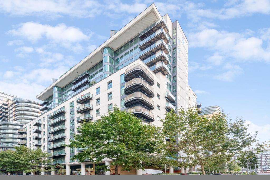 Docklands Cozy View Apartment London Exterior photo