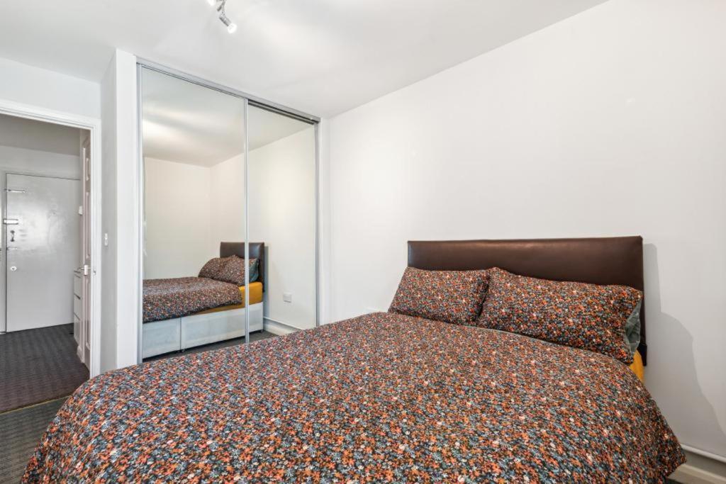 Docklands Cozy View Apartment London Exterior photo